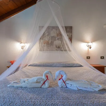 The Corner Of Dreams - Pool - Parking - Rural