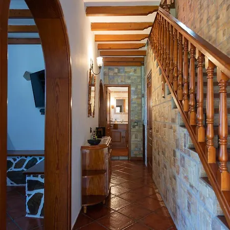 The Corner Of Dreams - Pool - Parking - Rural